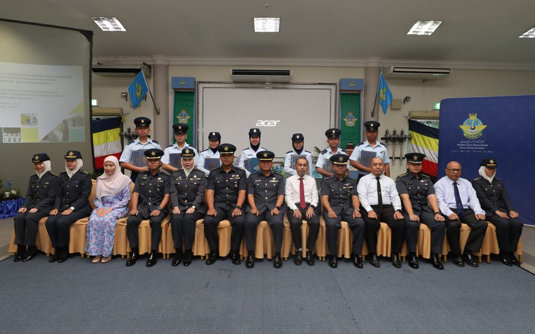 CERTIFICATE PRESENTATION CEREMONY FOR HNTEC IN AIRCRAFT MAINTENANCE ENGINEERING (INTAKE 08)