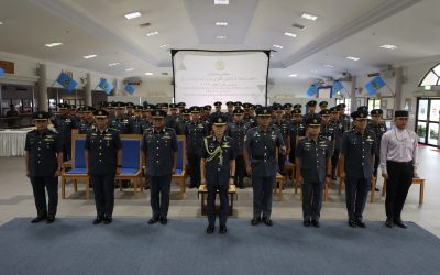 LETTERS OF CREDENCE PRESENTATION TO RBAirF WARRANT OFFICERS