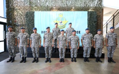 BADGE PRESENTATION CEREMONY FOR ENGINEERING AND BASE DEFENCE OFFICERS