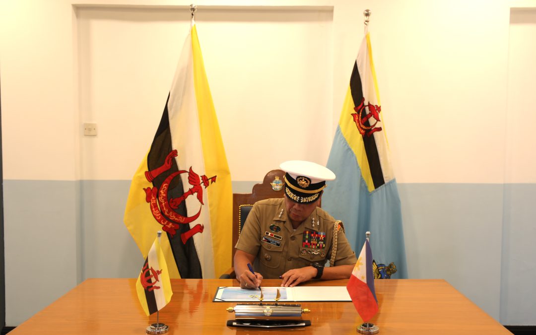 RBAirF COMMANDER RECEIVES FAREWELL CALL FROM OUTGOING REPUBLIC OF THE PHILIPPINES DEFENCE ATTACHÉ