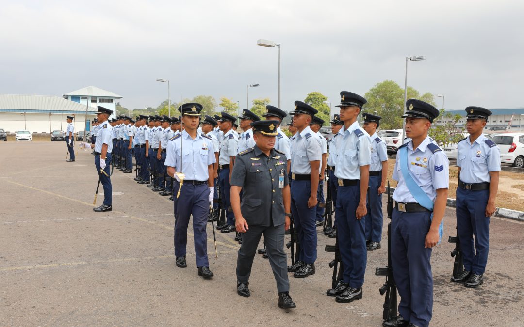 COMMANDER OPERATIONS GROUP ROYAL BRUNEI AIR FORCE’S INTRODUCTORY VISIT TO NO. 2 WING RBAirF