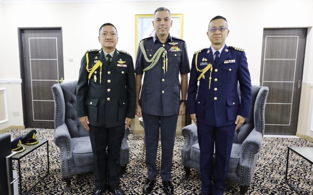 RBAirF COMMANDER RECEIVES FAREWELL AND INTRODUCTORY CALLS FROM THE DEFENCE ATTACHÉ OF THE KINGDOM OF THAILAND OFFICE