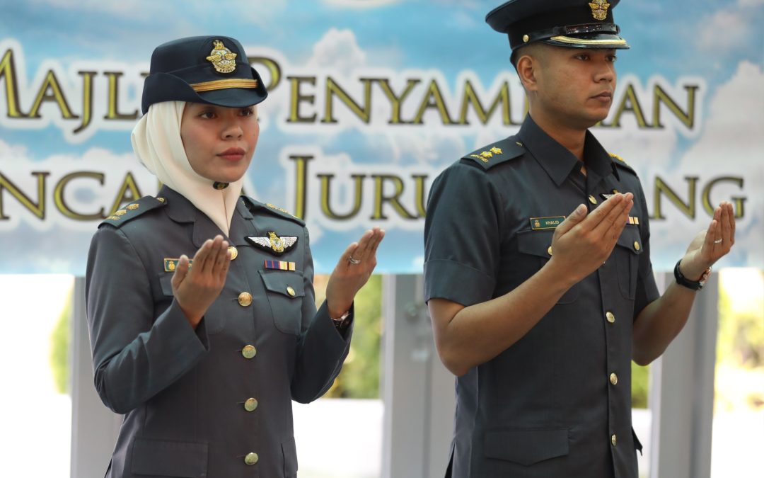 PILOT WING PRESENTATION CEREMONY FOR TWO RBAirF OFFICERS