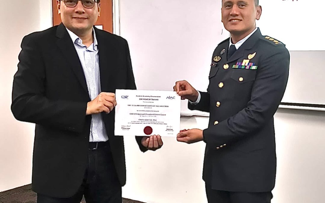 RBAirF OFFICER COMPLETED APPROACH PROCEDURAL CONTROL AND APPROACH SURVEILLANCE CONTROL COURSE
