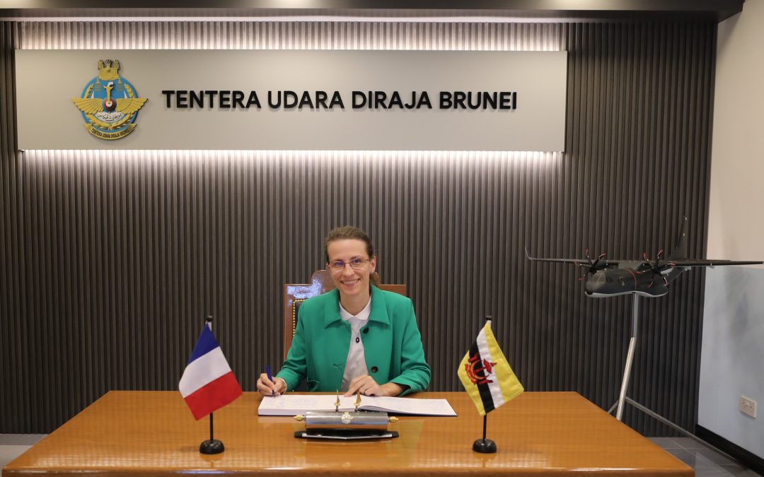 Commander Royal Brunei Air Force Received Courtesy Call from the New French Ambassador