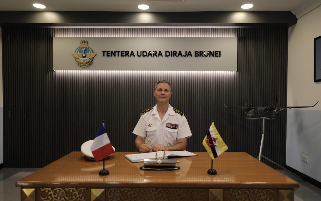 SPECIAL ADVISOR TO THE JOINT COMMANDER IN THE ASIA-PACIFIC ZONE AND OF THE FRENCH ARMED FORCES IN FRENCH POLYNESIA PAYS COURTESY CALL TO COMMANDER OF ROYAL BRUNEI AIR FORCE