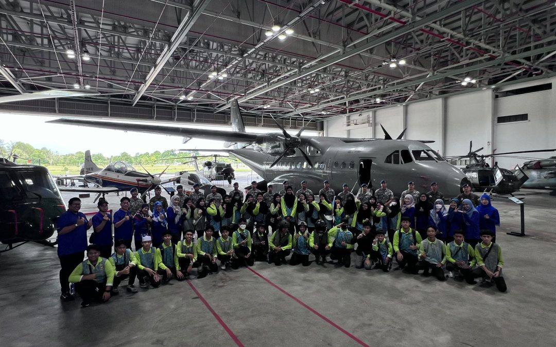 LAMBAK KIRI SECONDARY SCHOOL VISITS TO ROYAL BRUNEI AIR FORCE