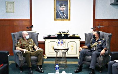 RBAIRF COMMANDER RECEIVES FAREWELL CALL FROM THE AUSTRALIAN DEFENCE ADVISER TO BRUNEI DARUSSALAM