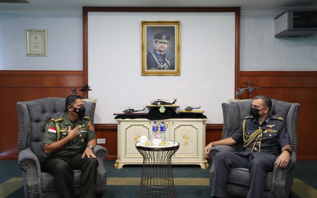RBAirF COMMANDER RECEIVES COURTESY CALL FROM OUTGOING AND INCOMING DEFENCE ATTACHES OF TNI