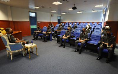 COMMANDER OF RBAirF SESSION WITH NEWLY COMMISSIONED RBAirF OFFICERS OF INTAKE 20