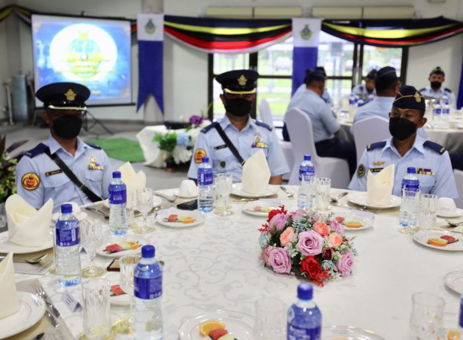 CURRY LUNCH CEREMONY IN CONJUNCTION WITH HANDOVER OF RBAirF SUPPORT GROUP REGIMENT SERGEANT MAJOR