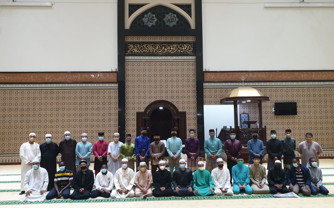 RBAirF HELD A RELIGIOUS ACTIVITY UNDER THE OUTREACH RAMADHAN PROGRAMME AT UNIVERSITY BRUNEI DARUSSALAM MOSQUE