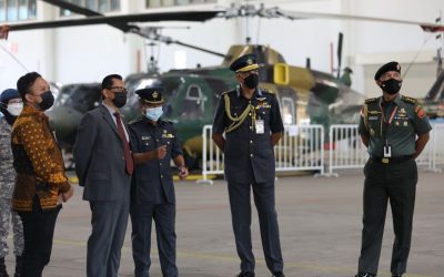AMBASSADOR EXTRAORDINARY AND PLENIPOTENTIARY OF THE REPUBLIC OF INDONESIA TO BRUNEI DARUSSALAM PAYS VISIT TO CN235-110