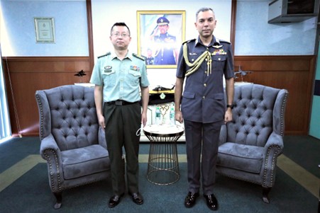 RBAirF COMMANDER RECEIVES INTRODUCTORY CALL FROM PEOPLE’S REPUBLIC OF CHINA DEFENCE ATTACHÉ TO BRUNEI DARUSSALAM