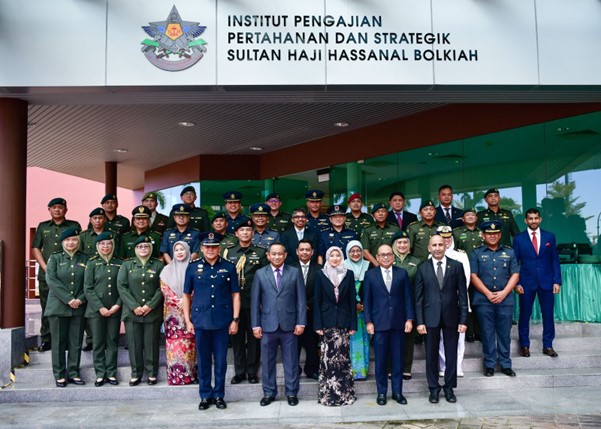 RBAirF EXECUTIVE OFFICERS ATTEND 17TH EXECUTIVE DEVELOPMENT PROGRAMME