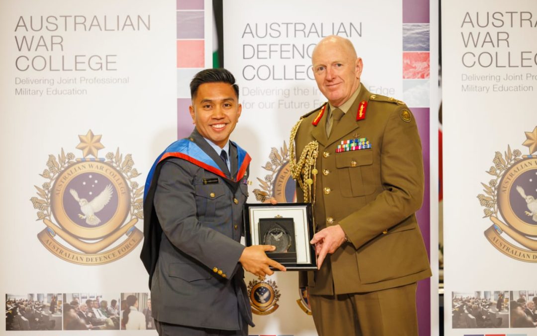 RBAirF OFFICER COMPLETES AUSTRALIAN COMMAND AND STAFF COURSE