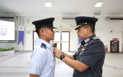 AB INITIO CREWMAN COURSE WING PRESENTATION CEREMONY
