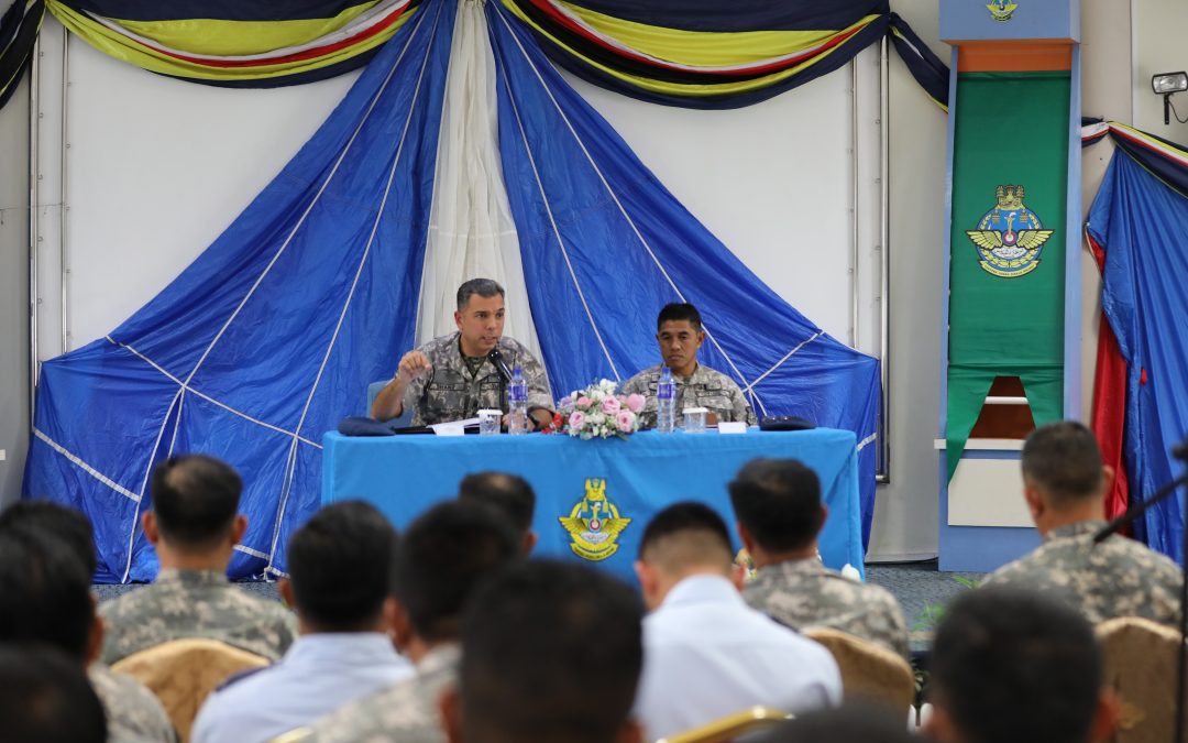 RBAirF WARRANT OFFICERS MUZAKARAH SESSION WITH THE COMMANDER OF RBAirF