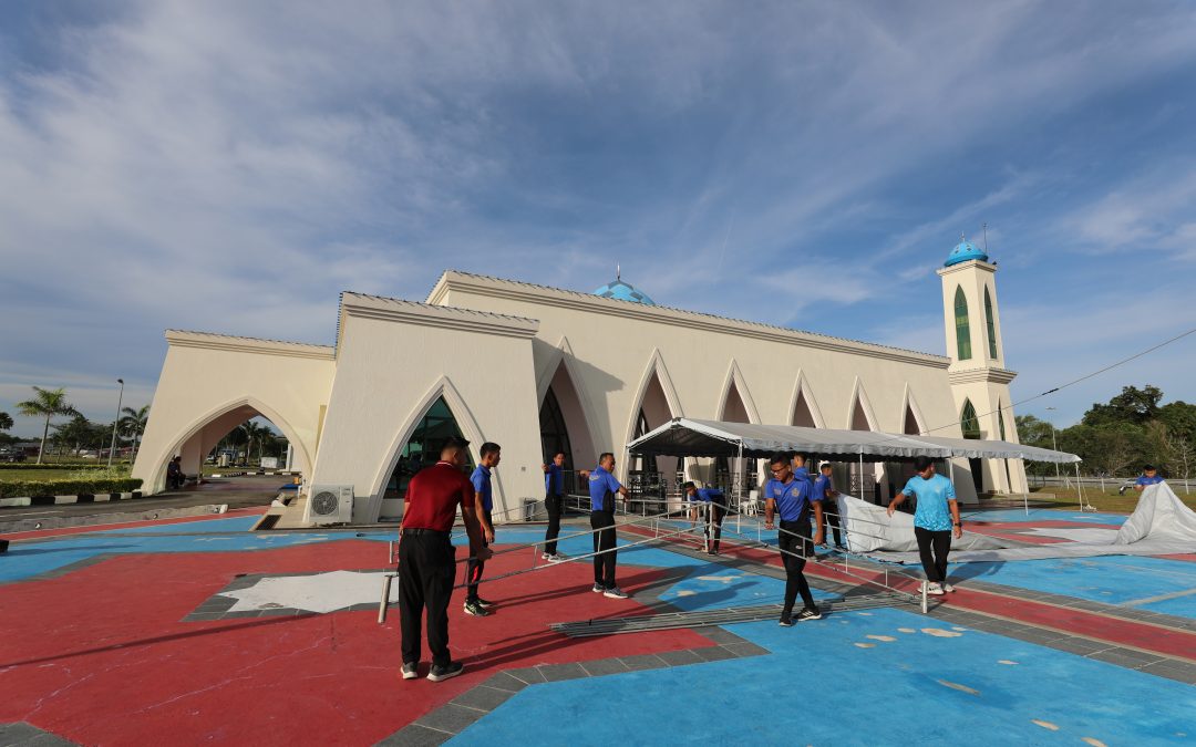 TAKMIR SURAU AL-BARAKAH HELD CLEANING CAMPAIGN ACTIVITY AT SURAU AL-BARAKAH, RIMBA AFB