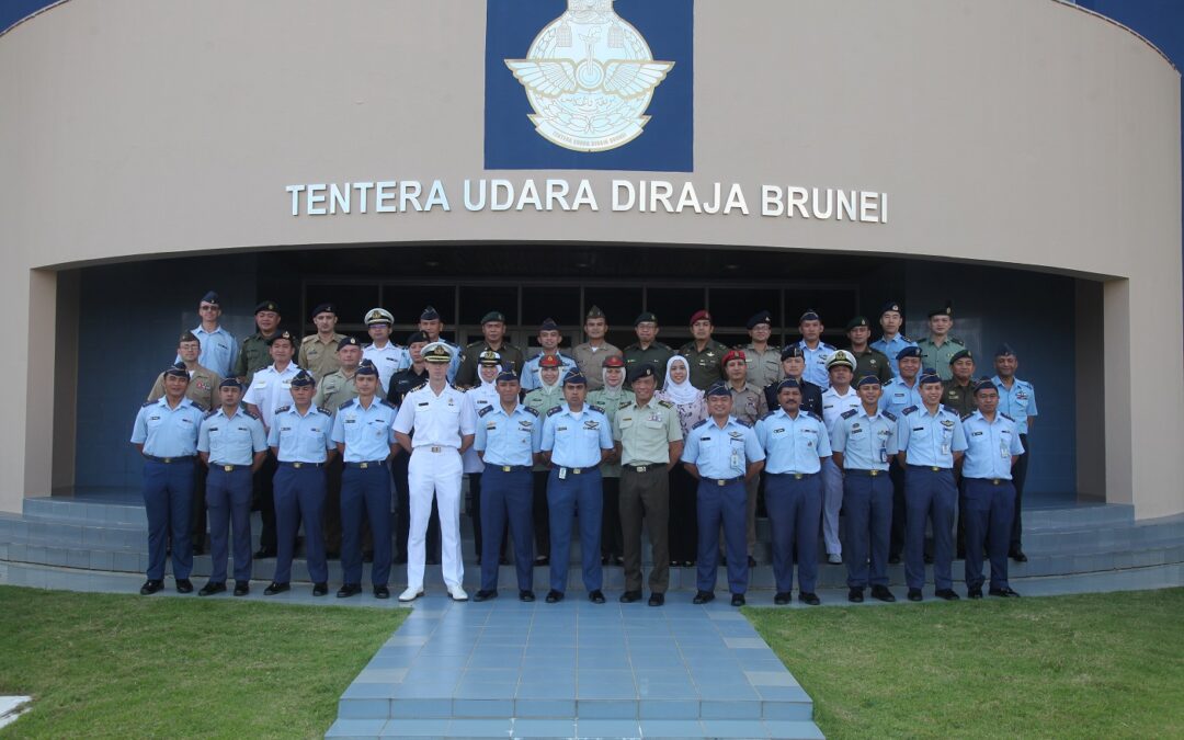 COMMAND AND STAFF COLLEGE 7th COURSE VISIT TO ROYAL BRUNEI AIR FORCE