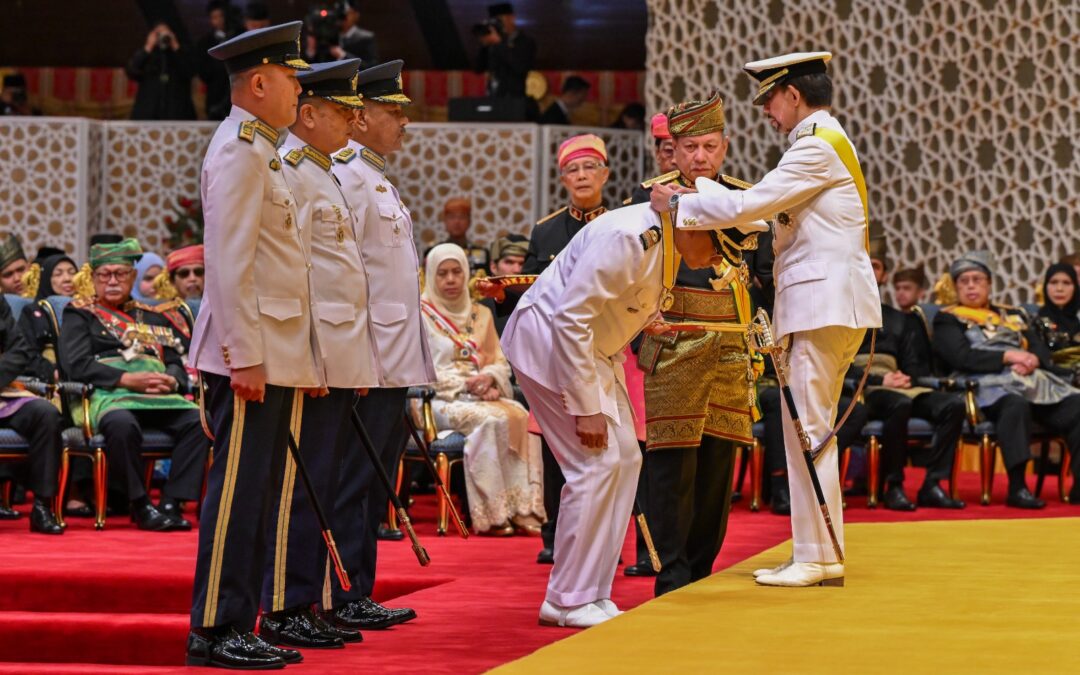RBAirF OFFICERS RECEIVE STATE HONORARY MEDALS