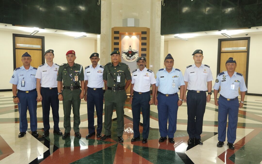 SENIOR WARRANT OFFICER EXCHANGE PROGRAMME 2016/2017 BETWEEN ROYAL BRUNEI AIR FORCE AND REPUBLIC OF SINGAPORE AIR FORCE