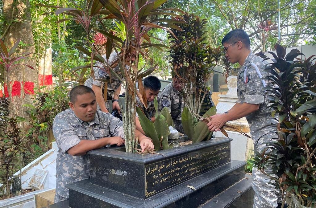 CEMETERY CLEANING CAMPAIGN HELD IN CONJUNCTION WITH RBAF 62 ANNIVERSARY CONDUCTED BY RBAirF HEADQUARTERS AND NO. 6 WING