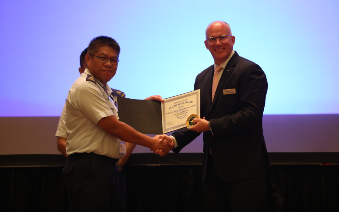 INTERNATIONAL BLACKHAWK OPERATORS CONFERENCE BRUNEI 2023 – THE FLIGHT HOUR AWARD AND THE SUPERIOR MAINTENANCE AWARD
