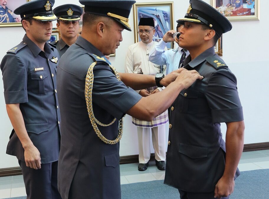 THREE RBAirF OFFICERS RECEIVE THEIR PILOT WINGS