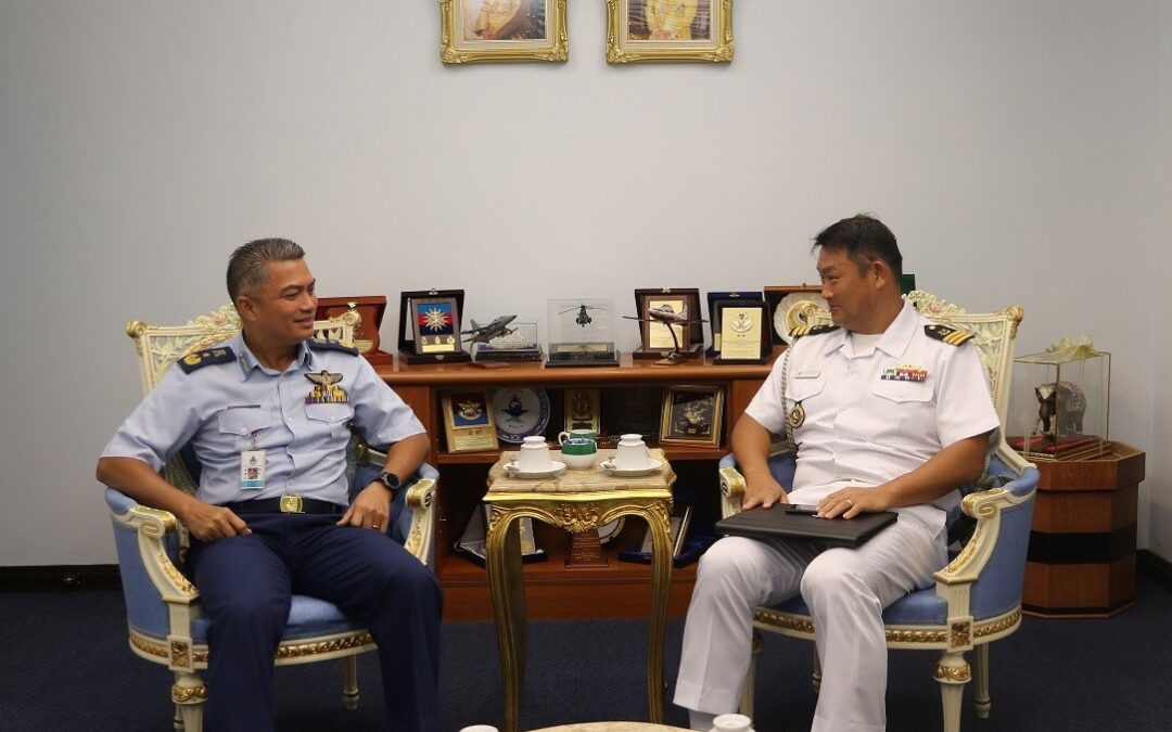 COMMANDER ROYAL BRUNEI AIR FORCE RECEIVED COURTESY CALL FROM DEFENCE ATTACHÉ OF THE REPUBLIC OF KOREA
