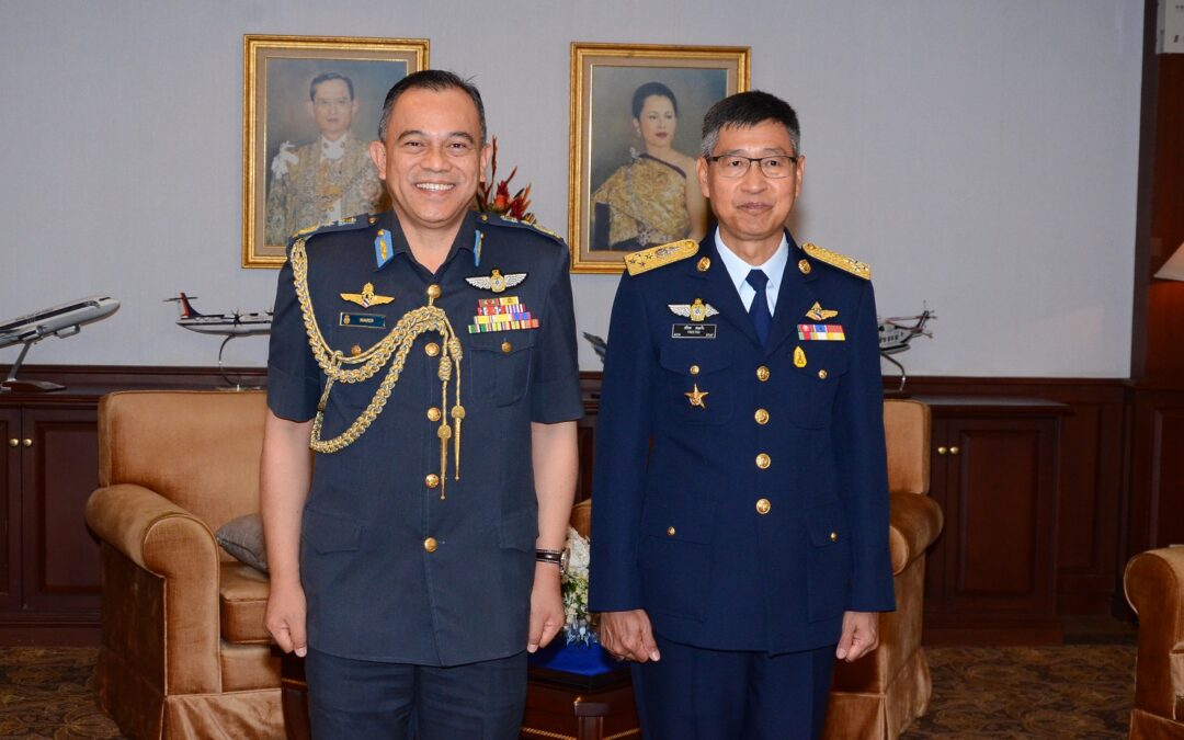COMMANDER OF ROYAL BRUNEI AIR FORCE RECEIVED HONORARY PILOT WING DURING FAREWELL VISIT TO ROYAL THAI AIR FORCE