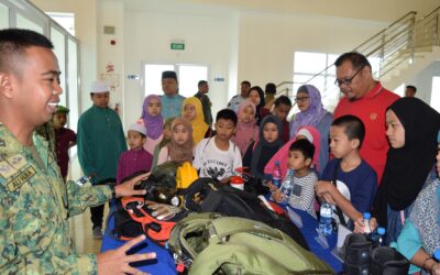KAMPONG LAMBAK MOSQUE TAKMIR COMMITTEE, TEACHERS, MUSLIMAH AND YOUTHS VISITS ROYAL BRUNEI AIR FORCE