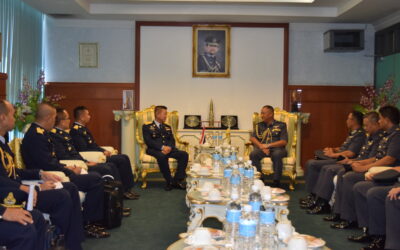 COMMANDER-IN-CHIEF OF THE ROYAL THAI AIR FORCE RECEIVES THE RBAIRF HONORARY PILOT WING