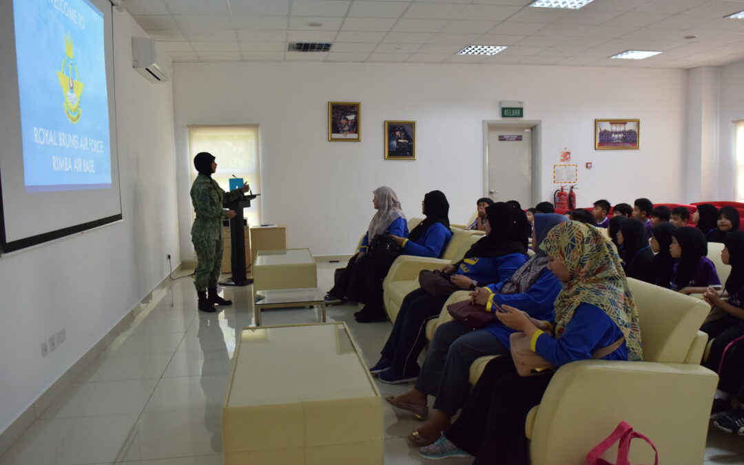 ROYAL BRUNEI AIR FORCE RECEIVES VISIT FROM ANGGREK DESA PRIMARY SCHOOL