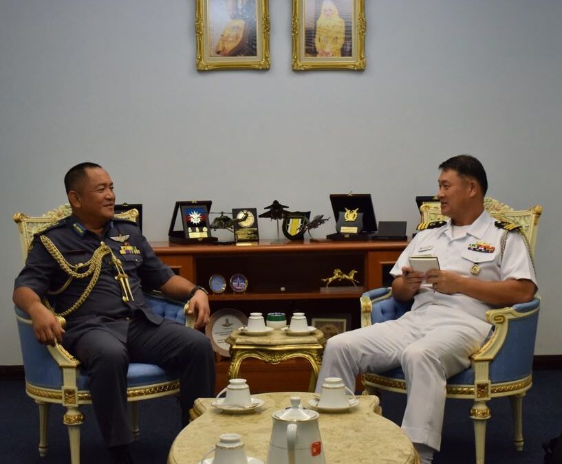 COMMANDER ROYAL BRUNEI AIR FORCE RECEIVED INTRODUCTORY CALL FROM REPUBLIC OF KOREA DEFENCE ATTACHE TO BRUNEI DARUSSALAM