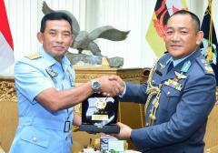 COMMANDER ROYAL BRUNEI AIR FORCE INTRODUCTORY VISIT TO TENTARA NASIONAL INDONESIA-ANGKATAN UDARA