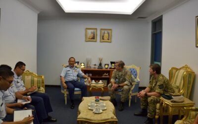 VISIT BY COLONEL ALEX WILLMAN, THE COMMANDANT OF ARMY AVIATION CENTRE, UNITED KINGDOM