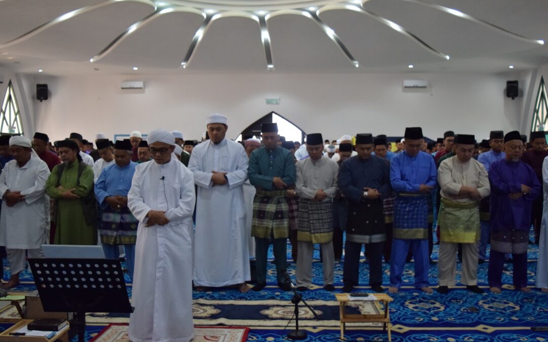ROYAL BRUNEI AIR FORCE HOLDS SUNAT HARI RAYA AIDIL ADHA PRAYERS