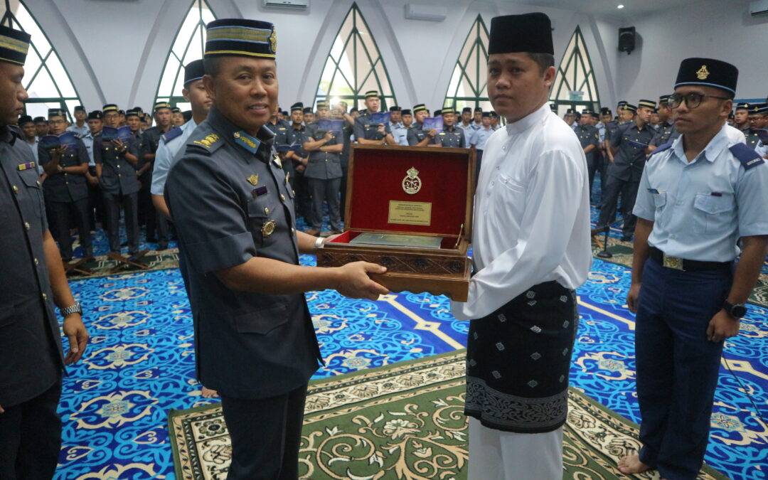 CEREMONY TO CELEBRATE THE CONVERSION OF ROYAL BRUNEI AIR FORCE PERSONNEL