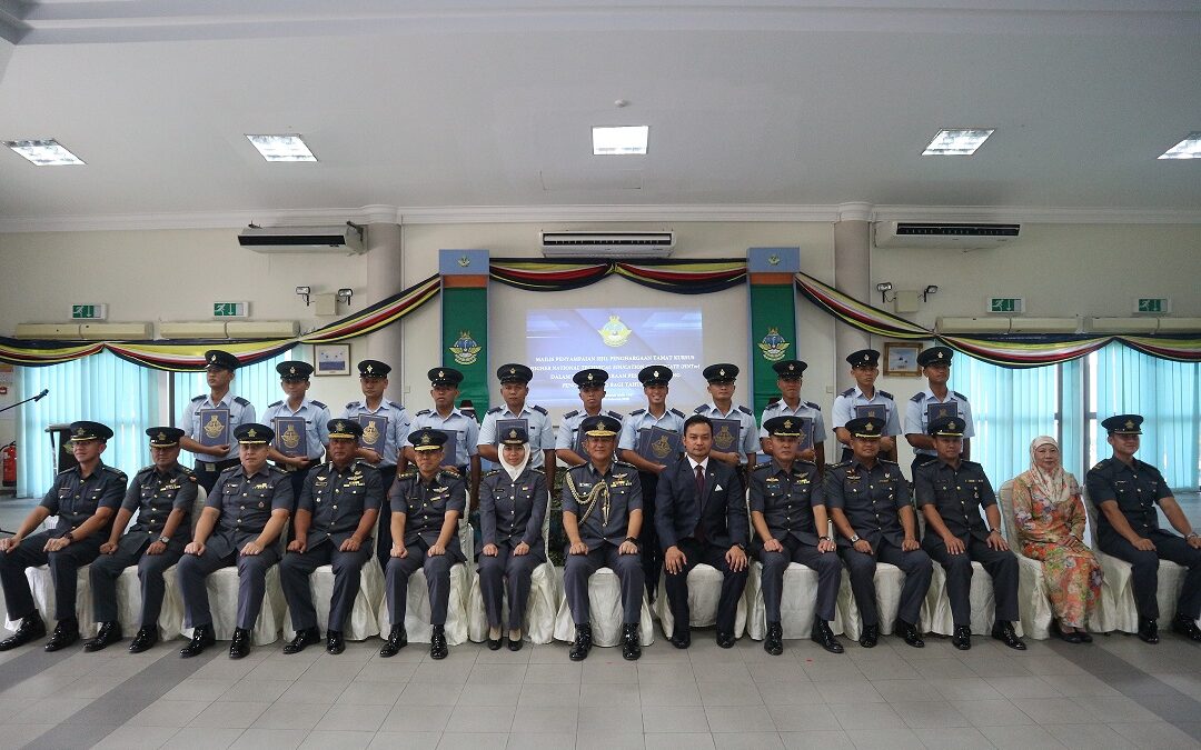 CERTIFICATE PRESENTATION CEREMONY FOR HNTec IN AIRCRAFT MAINTENANCE ENGINEERING