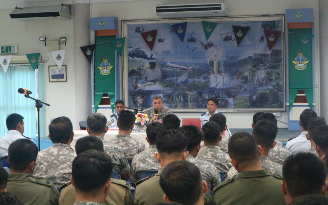 NON-COMMISSIONED OFFICERS MUZAKARAH SESSION WITH THE RBAIRF COMMANDER