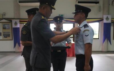 AB INITIO REAR CREW COURSE CERTIFICATE AND WING PRESENTATION