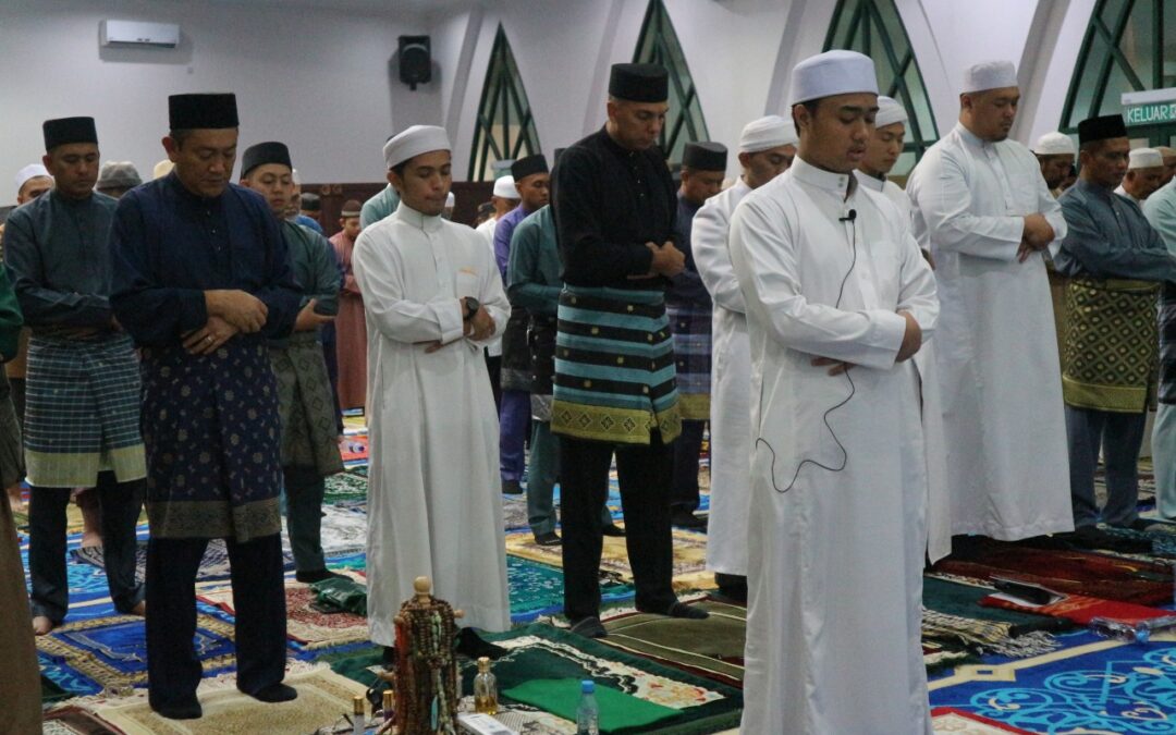 RBAF COMMANDER AND RBAirF ENLIVEN RAMADHAN AT SURAU AL-BARAKAH