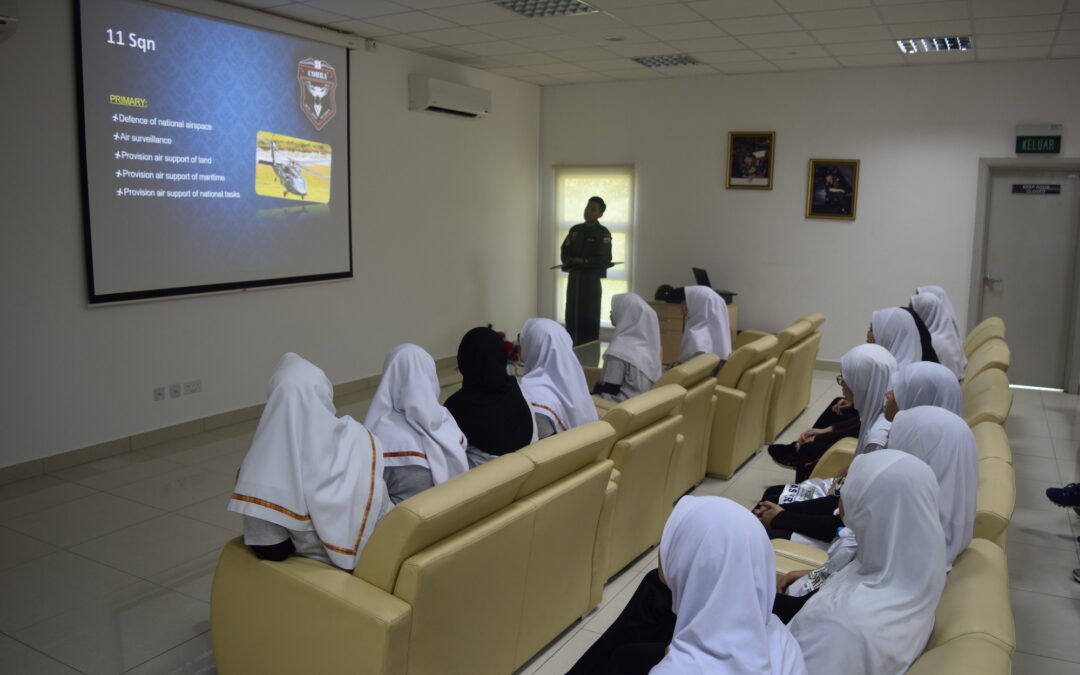 ROYAL BRUNEI AIR FORCE RECEIVED EDUCATIONAL VISIT FROM PENGIRAN ANAK PUTERI HAJAH MASNA SECONDARY SCHOOL