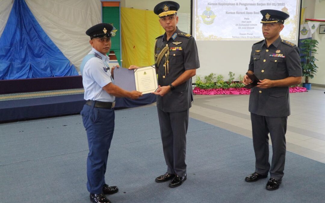 CERTIFICATE PRESENTATION AND CLOSING CEREMONY OF SERGEANT LEADERSHIP & MANAGEMENT COURSE SERIES 1/2021 & BASIC MILITARY CLERK COURSE SESSION 2021, RBAirF